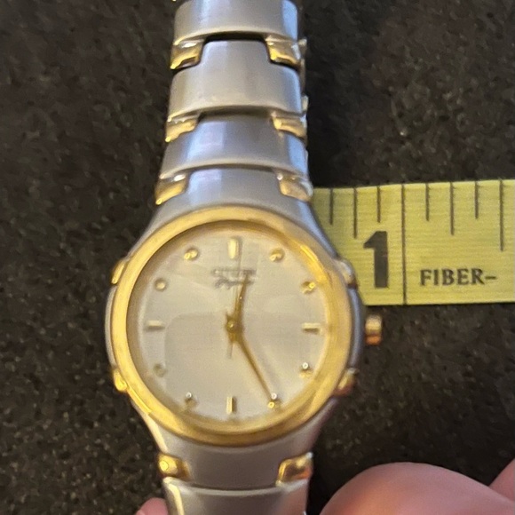 2003 CITIZEN Elegance Signature Collection Ladies Analog Watch - Picture 11 of 12